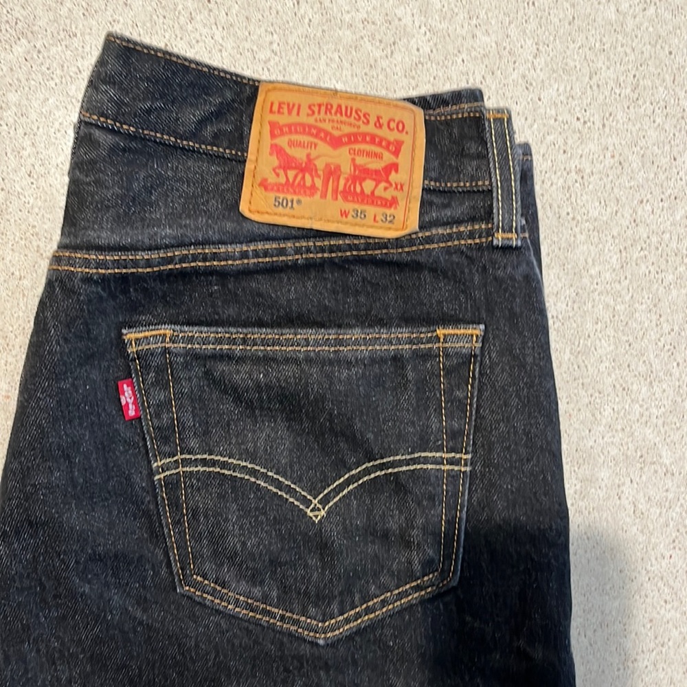 Levi 501 original button fly, dark blue
